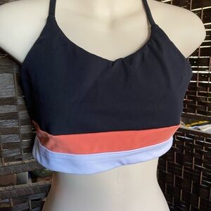 Sports bras / sports tops